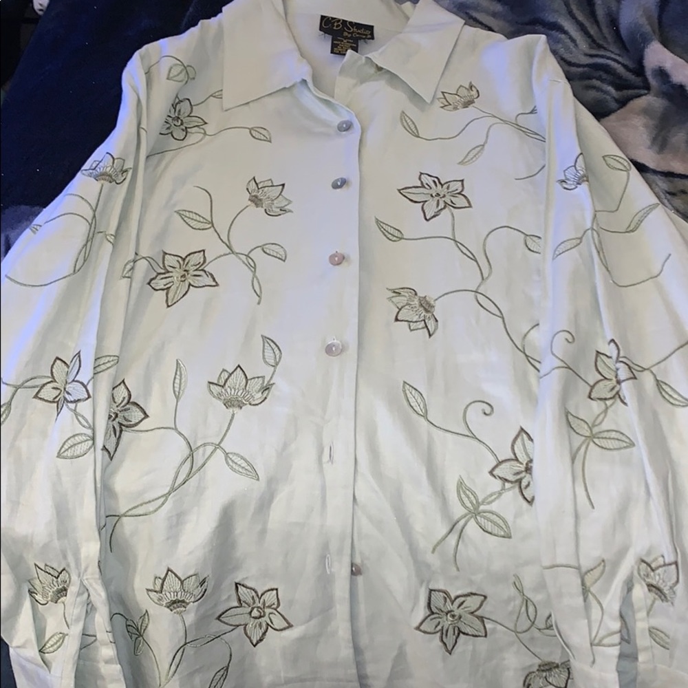 2pc. C.B. Studio collar shirt& tank top sz.M